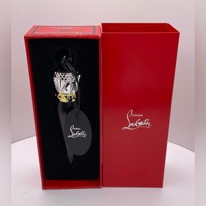 Christian Louboutin Velvet Matte Lip Colour Lipstick
Shade: 001M Rouge Louboutin